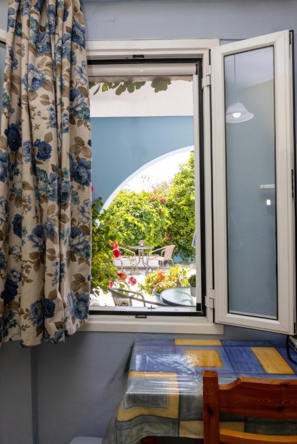 Irini Studios In Tinos アギオス・イオアニス エクステリア 写真